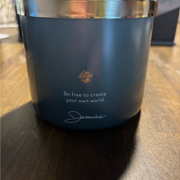 *LAST 1* Disney x Bath & Body Works Jasmine Candle - Picture 3 of 4